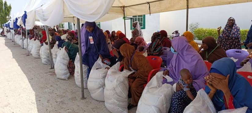 Dangote donates 30,000 bags of rice to vulnerable groups in Yobe